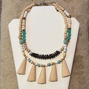 Chic Wooden Necklace with Turquoise and Green Accents